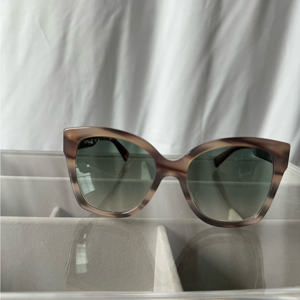 Gucci Brown Sunglasses Classic Rectangular Design - image 1